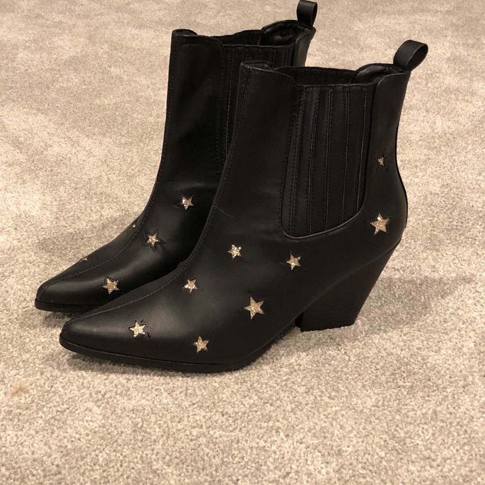 Cape Robin boots brand new